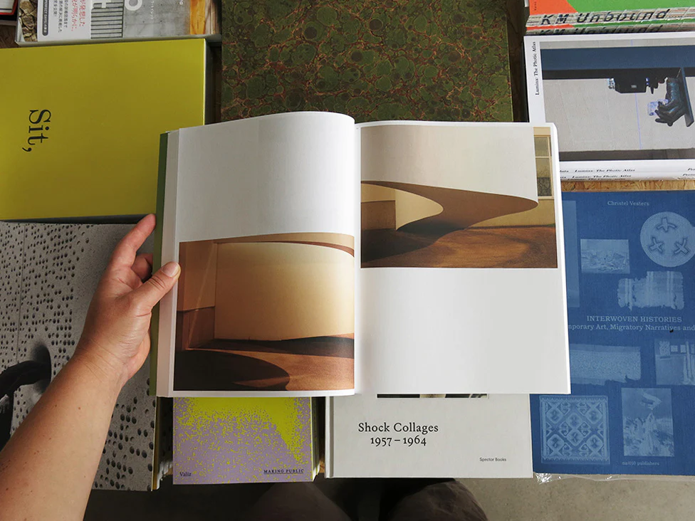 Aleix Plademunt: Sit, site, chair, cherry - Image 3
