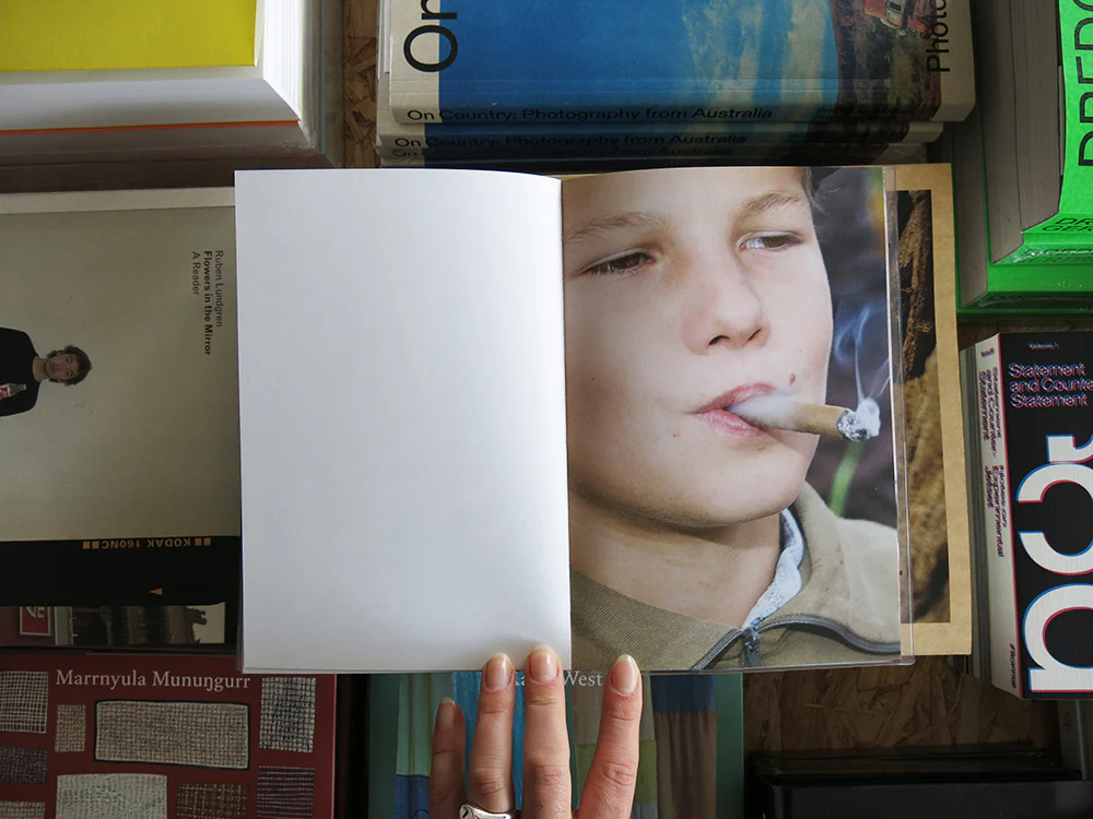 Kris Lüdi – Smoke - Image 12