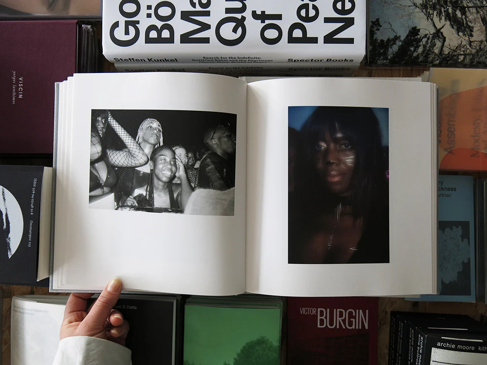Liz Johnson Artur – PDA - Image 7
