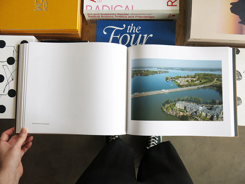 Stephen Shore â Topographies: Aerial Surveys of the American Landscape - Image 9
